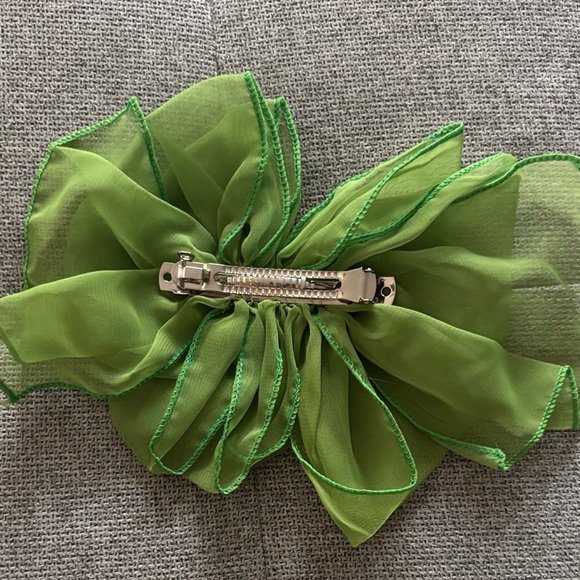 Vintage Chic Lime Green Hair Bow - Picture 2 of 2